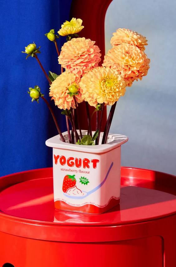 Vase / Übertopf „Joghurt Erdbeere“