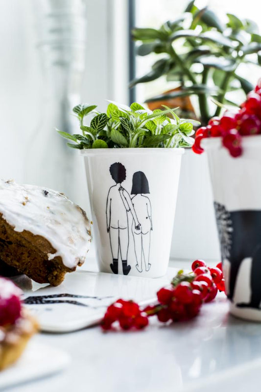 ✨ Becher „naked couple back“