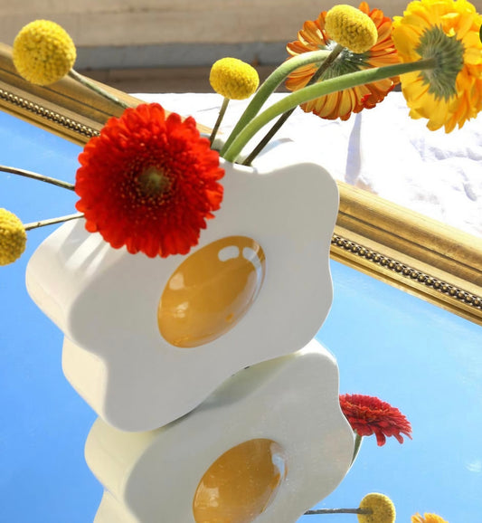 Vase "Egg" | Weiß, Keramik, Witziges Design  Fluid Market