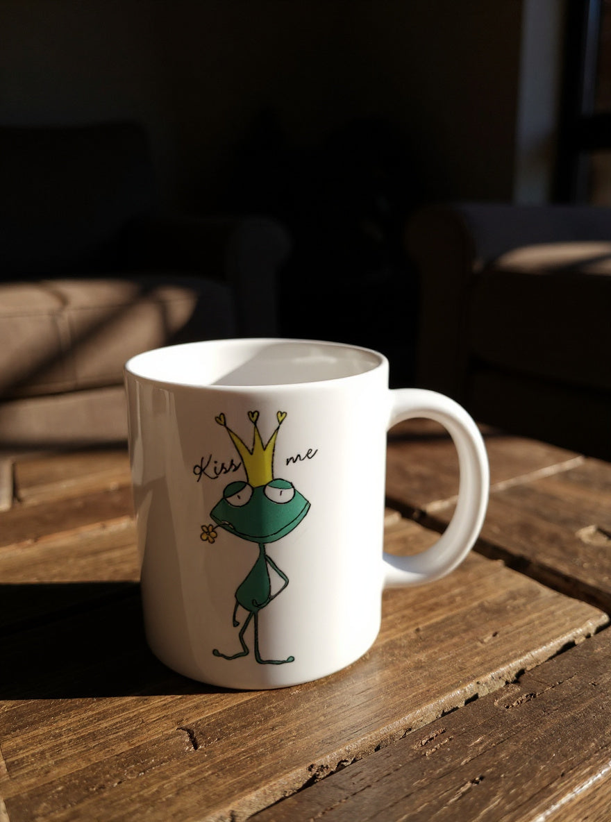 Kiss Me Tasse - Süße Froschkönig Keramiktasse als Geschenk