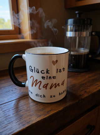 Keramiktasse – „Glück ist, eine Mama wie dich zu haben“